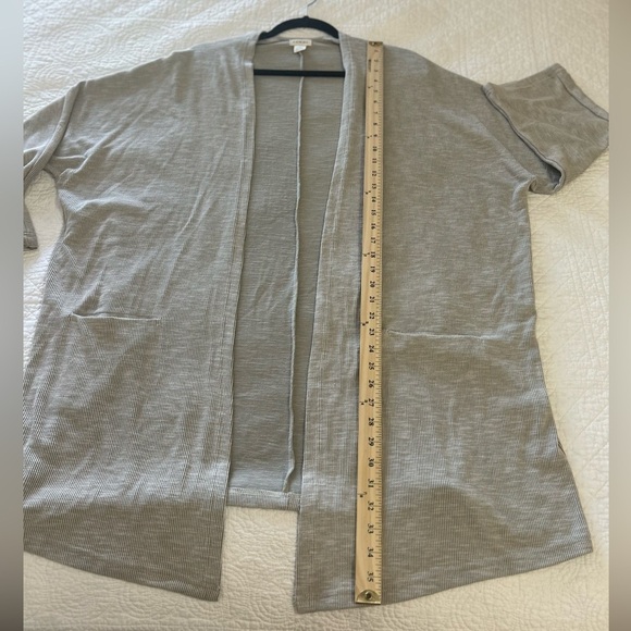 Donni,Anthropologie Brand,Gray Pin Stripe Cardigan.Size OSFA.Minimalist.Layering - Picture 6 of 8